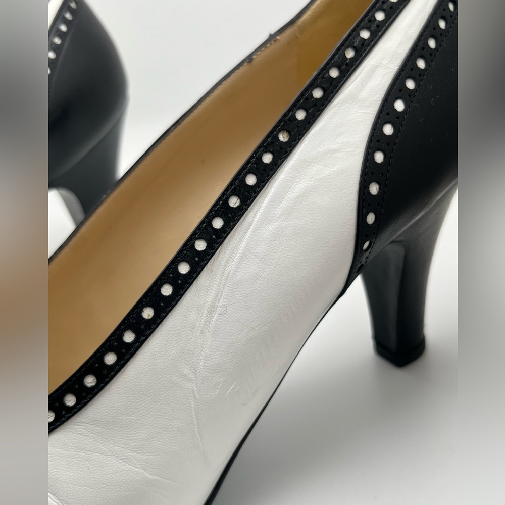 Vintage CHANEL Spectator Pumps / Heels Women’s 7.5 - Picture 13 of 14
